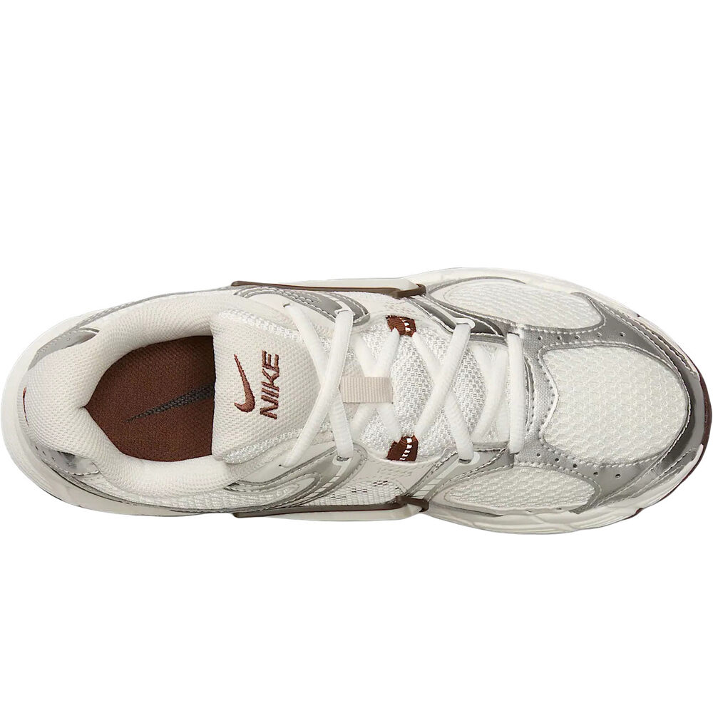 Nike zapatilla moda mujer V5 RNR MARRON 05