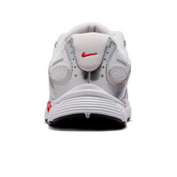 Nike zapatilla moda niño V5 RNR  vista trasera