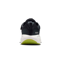 Nike zapatilla multideporte niño STELLAR RIDE NEGRO vista trasera