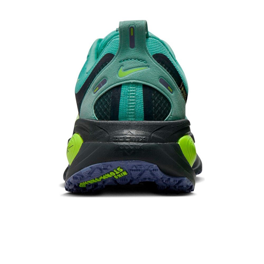 Nike zapatilla running hombre VOMERO 18 GORE-TEX GRIS vista trasera
