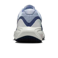 Nike zapatilla running mujer REVOLUTION 8 MORADO vista trasera