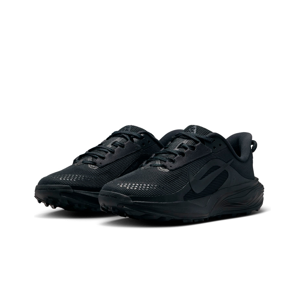 Nike zapatillas trail niño ACG PEGASUS TRAIL (GS) NEGRO vista trasera
