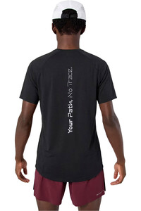Nnormal camisetas trail running manga corta hombre RACE NEGRO vista trasera