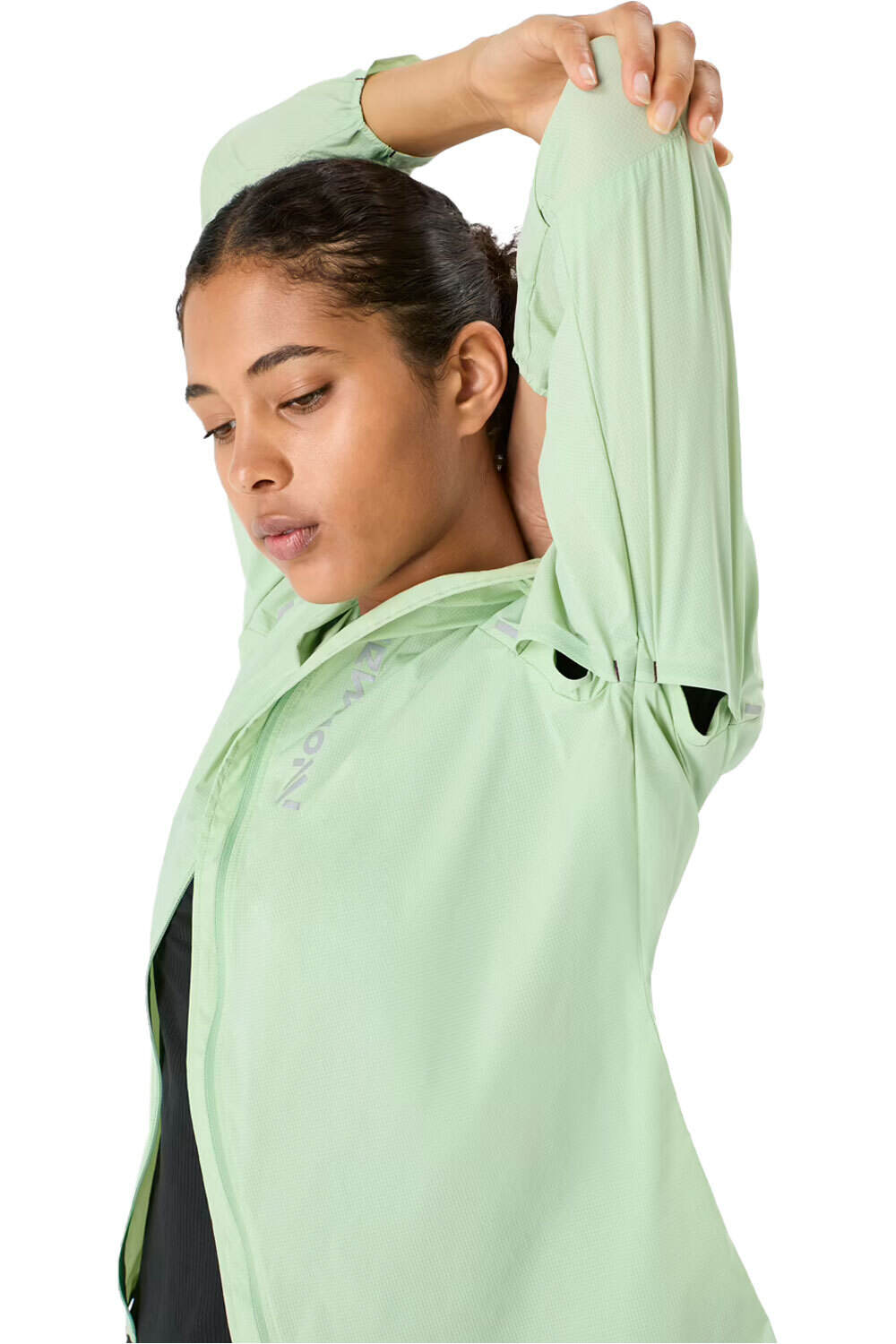 Nnormal CHAQUETA TRAIL RUNNING MUJER TRAIL WIND VERDE vista trasera