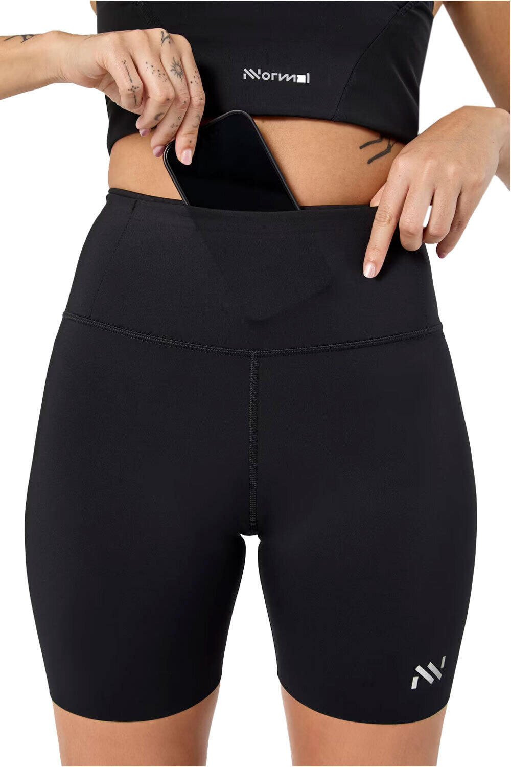 Nnormal mallas trail running cortas mujer RACE NEGRO vista frontal