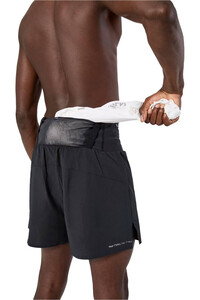 Nnormal pantalón running hombre RACE NEGRO vista trasera