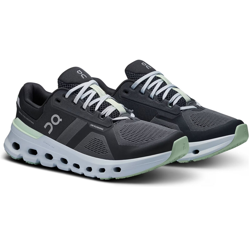 On zapatilla running mujer CLOUDRUNNER 2 NEGRO lateral interior