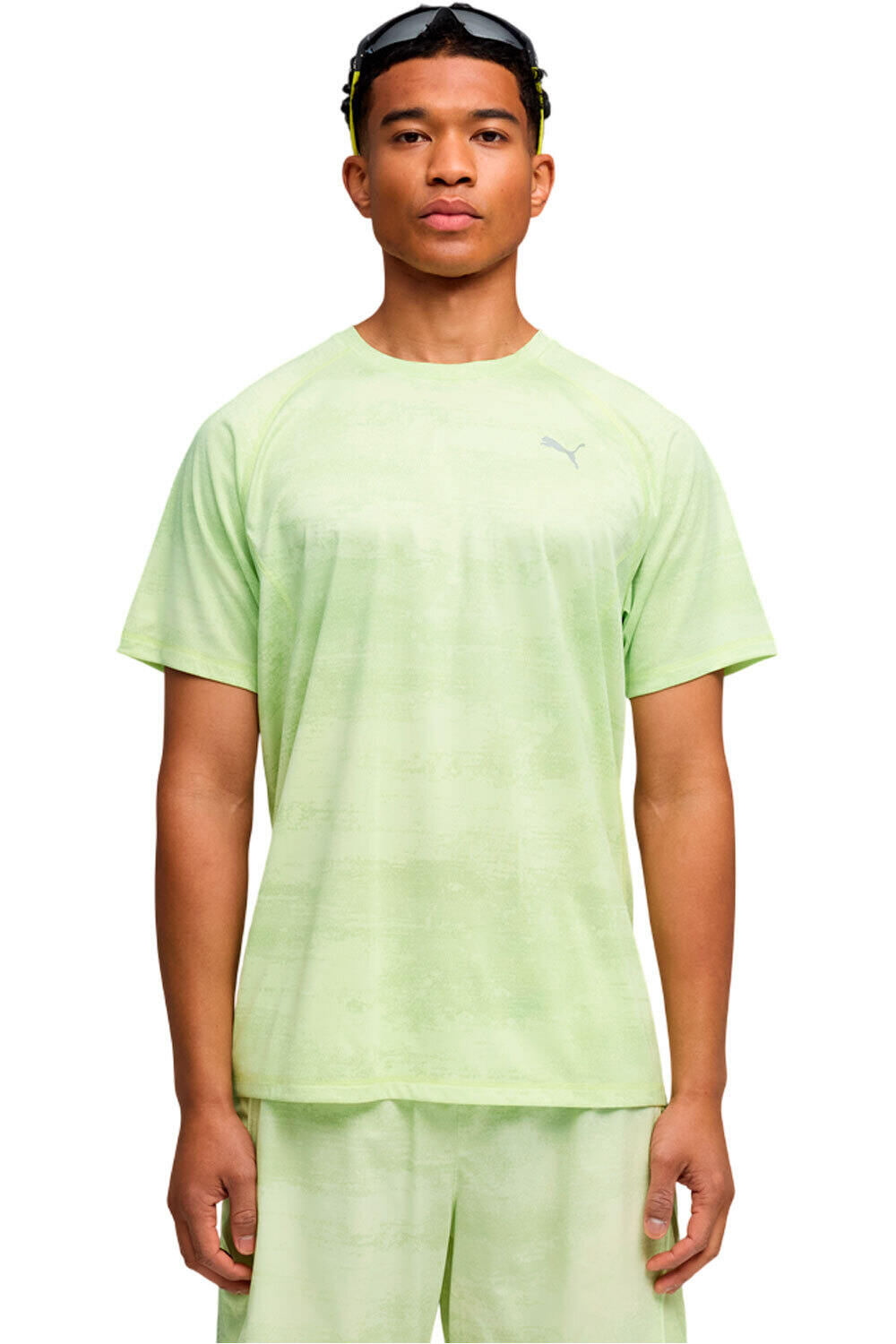 Puma camiseta técnica manga corta hombre RUN VELOCITY AOP MORADO vista frontal
