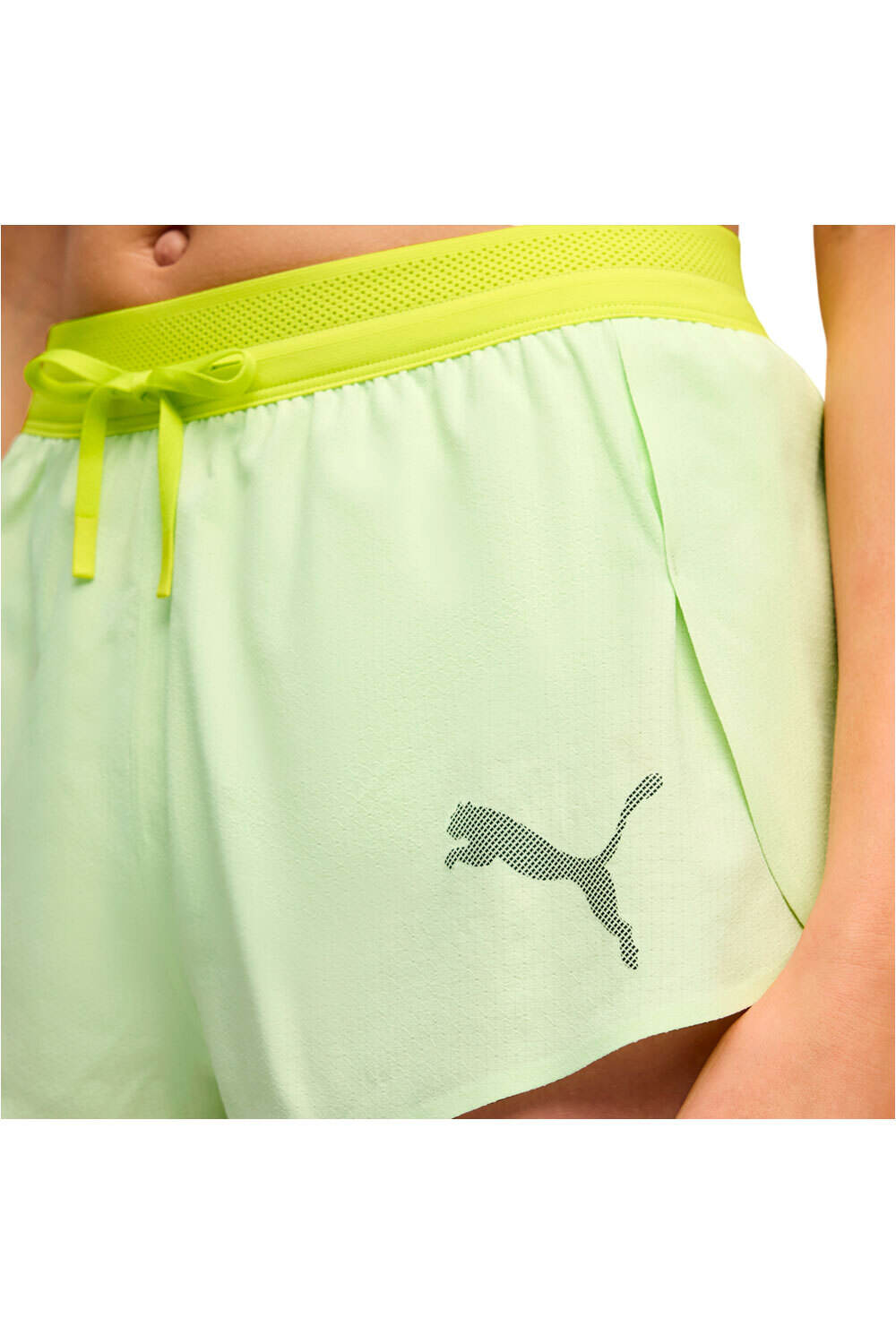 Puma pantalón running mujer LIGHTSPEED ULTRAWEAVE VERDE vista detalle
