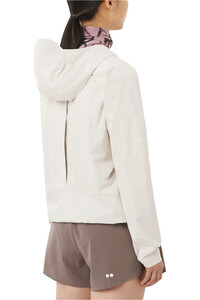 Salomon CHAQUETA TRAIL RUNNING MUJER BONATTI PRO BLANCO vista trasera