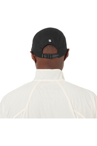 Salomon gorros montaña WILD RAYS 5 PANEL CAP NEGRO 02