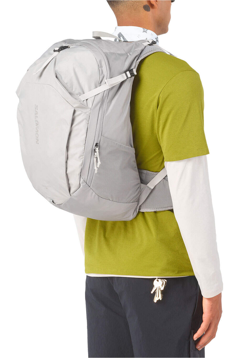 Salomon mochila montaña TRAILBLAZER 30 GRIS 01