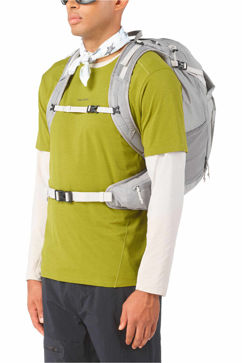 Salomon mochila montaña TRAILBLAZER 30 GRIS vista frontal