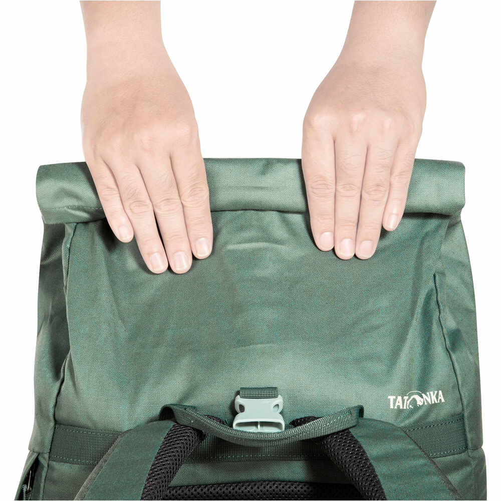 Tatonka mochila montaña GRIP ROLLTOP PACK 34 KAPOK VERDE 05