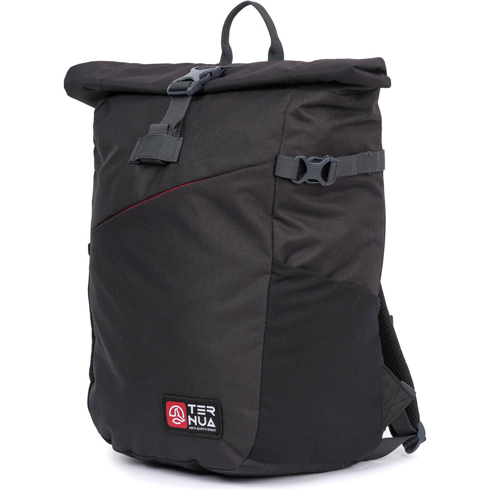 Ternua mochila deporte RED BAY 20 NEGRO vista frontal