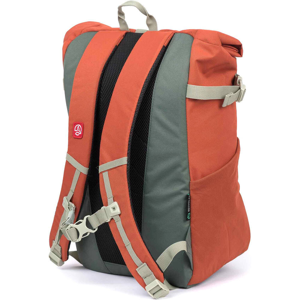 Ternua mochila deporte RED BAY 20 ROJO 01