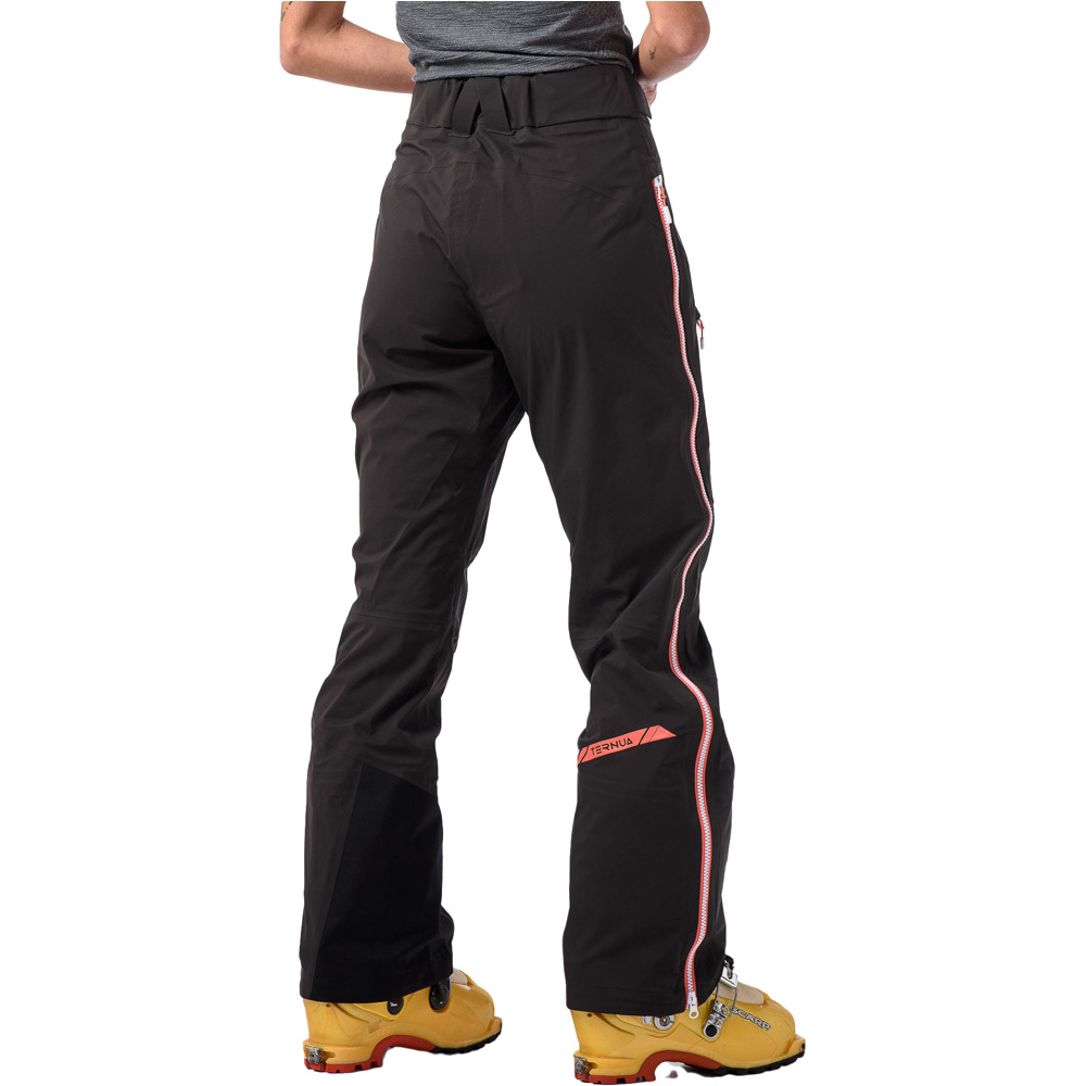 Ternua pantalón impermeable mujer IGNITION NEGRO vista trasera