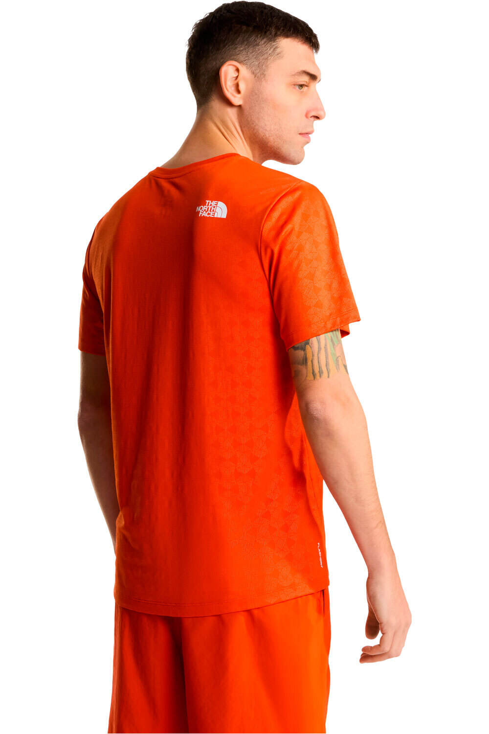 The North Face camiseta montaña manga corta hombre 24/7 PENTADOME ROJO vista trasera