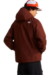 The North Face chaqueta impermeable hombre QUEST MONO ROJO vista trasera