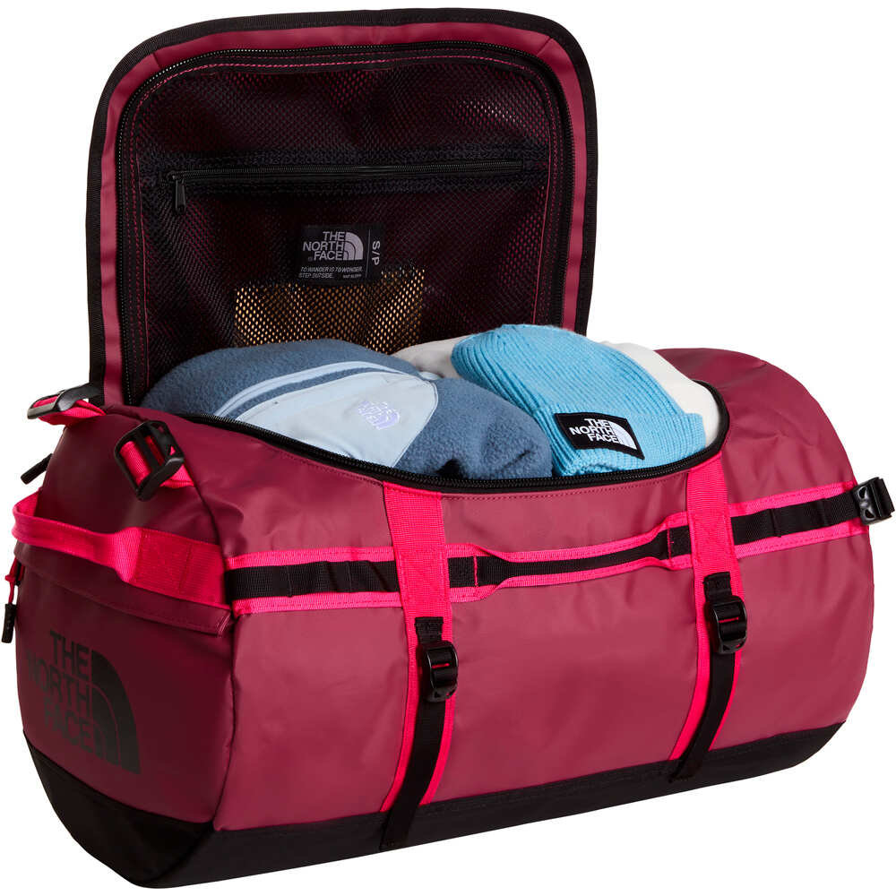 The North Face mochila montaña BASE CAMP DUFFEL - S ROJO 04