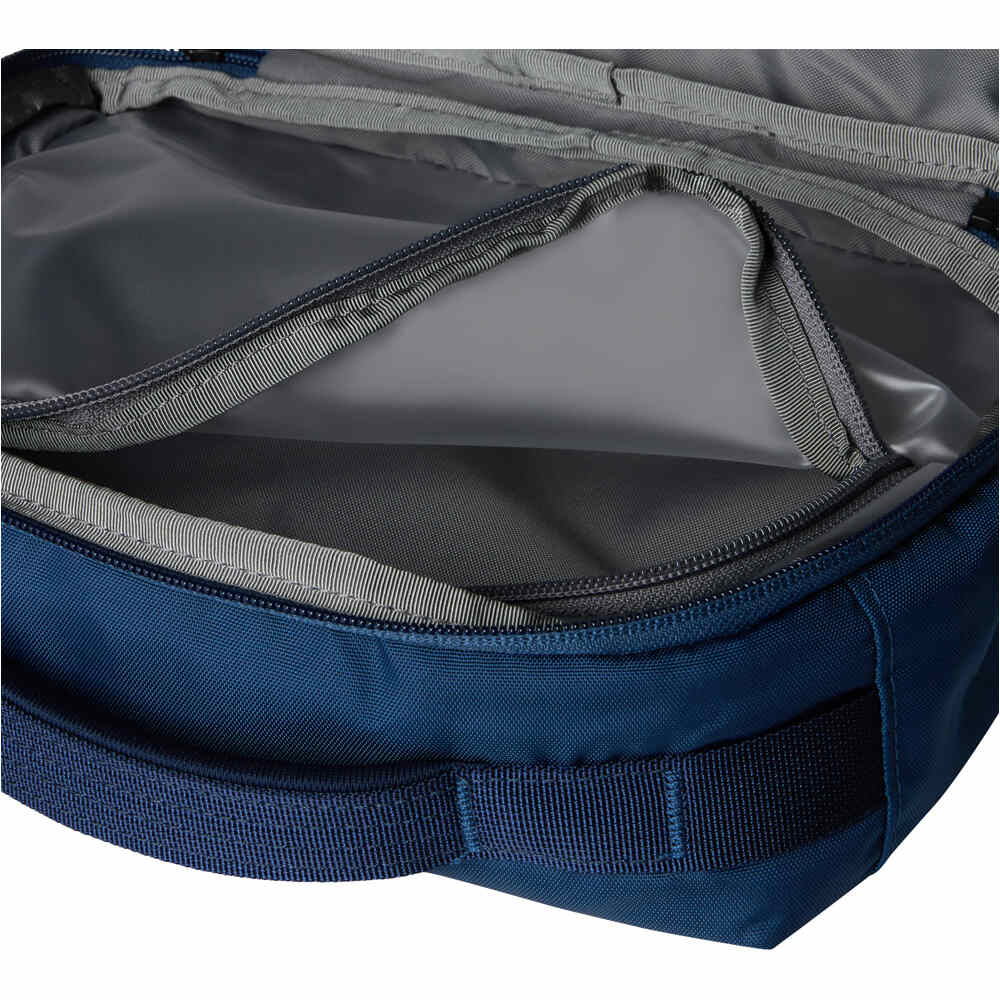 The North Face mochila montaña BASE CAMP VOYAGER TOILETRY KIT AZUL 02