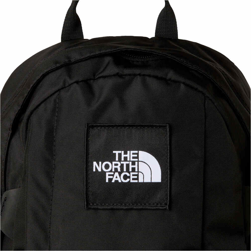 The North Face mochila montaña HOT SHOT MINI MARRON 04