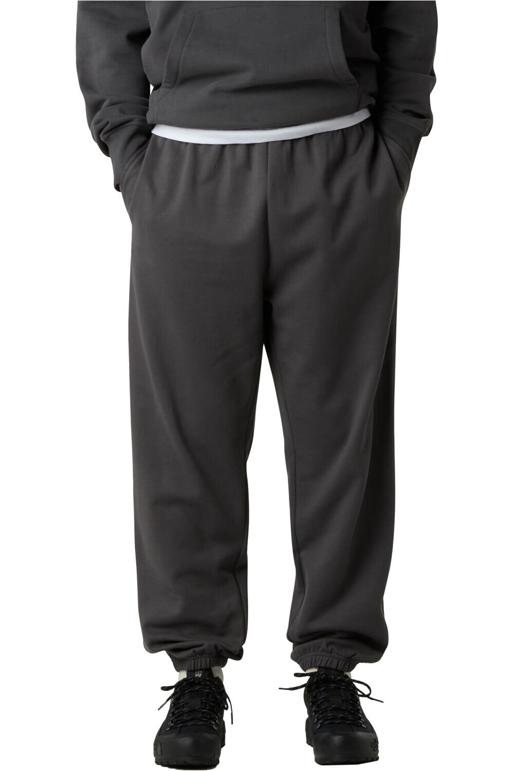 The North Face pantalón hombre EXPEDITION CELEBRATION RELAXED GRIS vista frontal