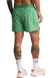 The North Face pantalón running hombre LIGHTBRIGHT VERDE vista trasera