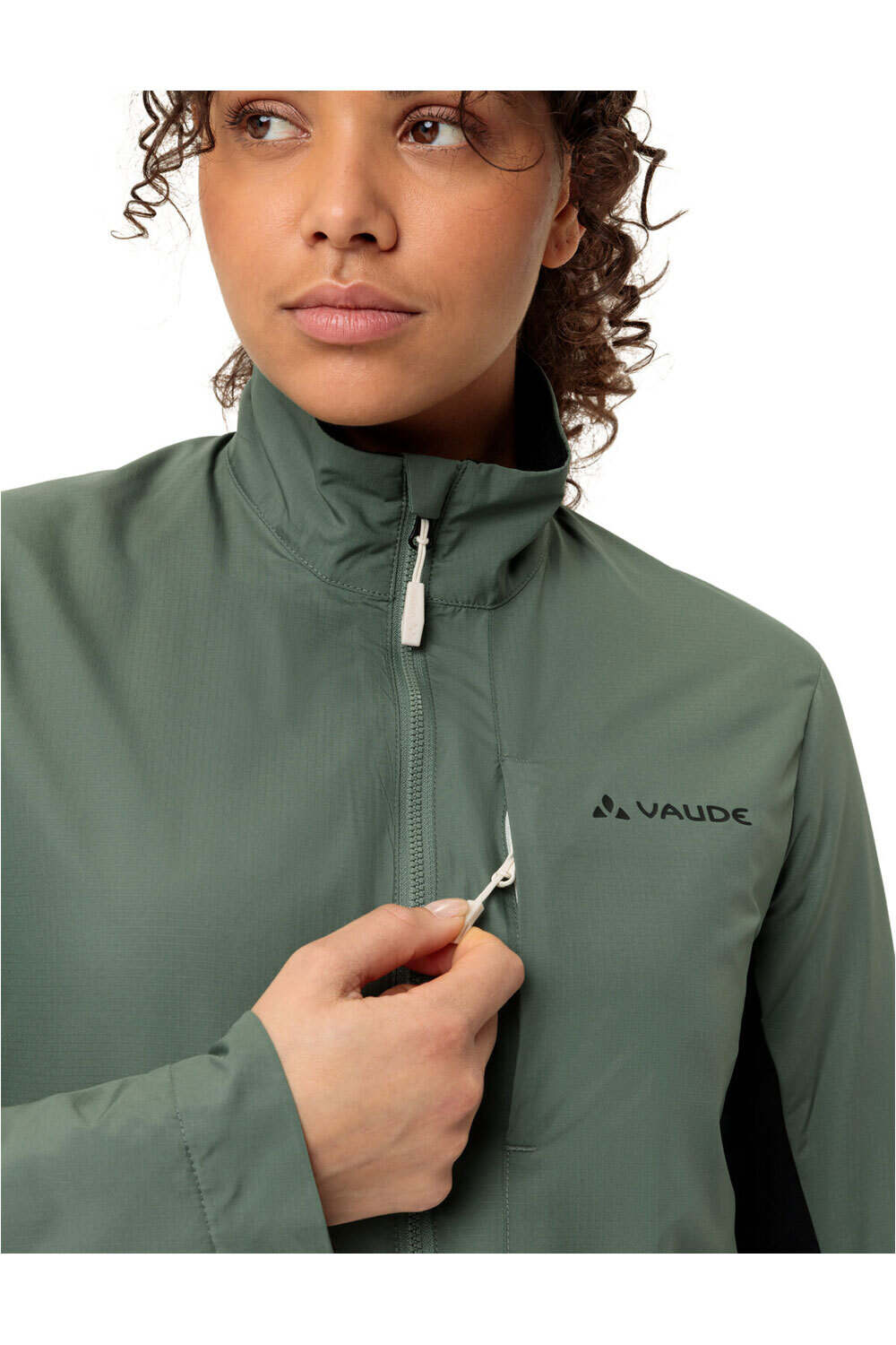 Vaude cortavientos ciclismo mujer MOAB INSULATION LIGHT VERDE 03