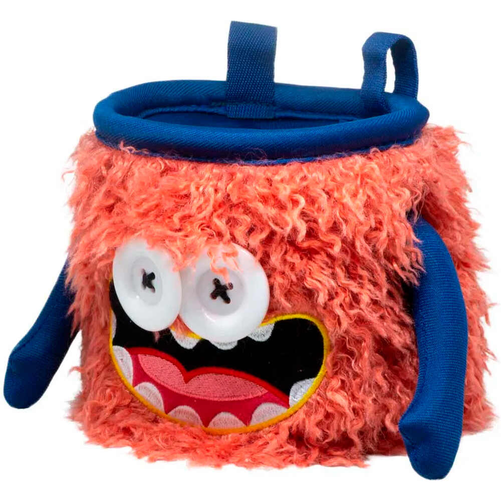 8b Plus saco magnesio Messy, Hyped,  and always chalked up 01