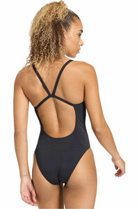 adidas bañador natación mujer ESS THSTRP SUIT vista trasera