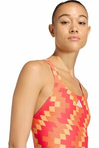adidas bañador natación mujer GRAFICO ESPALDA EN V INSPIRADO FUTBOL vista detalle