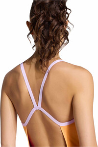 adidas bañador natación mujer TIRANTES FINOS Y ESPALDA EN V vista detalle