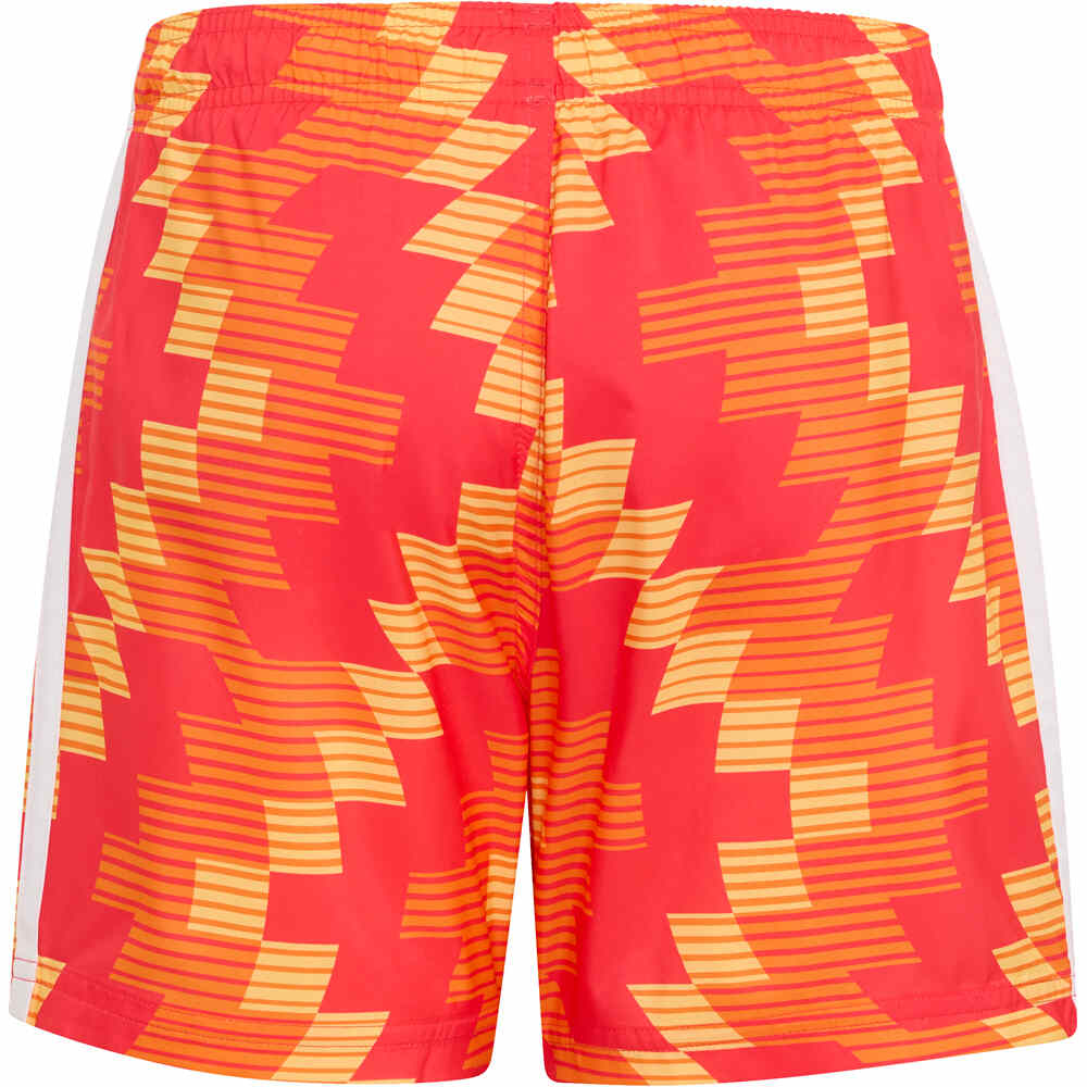 adidas bañador playa niño GRAFICO INSPIRADO EN EL FUTBOL vista trasera