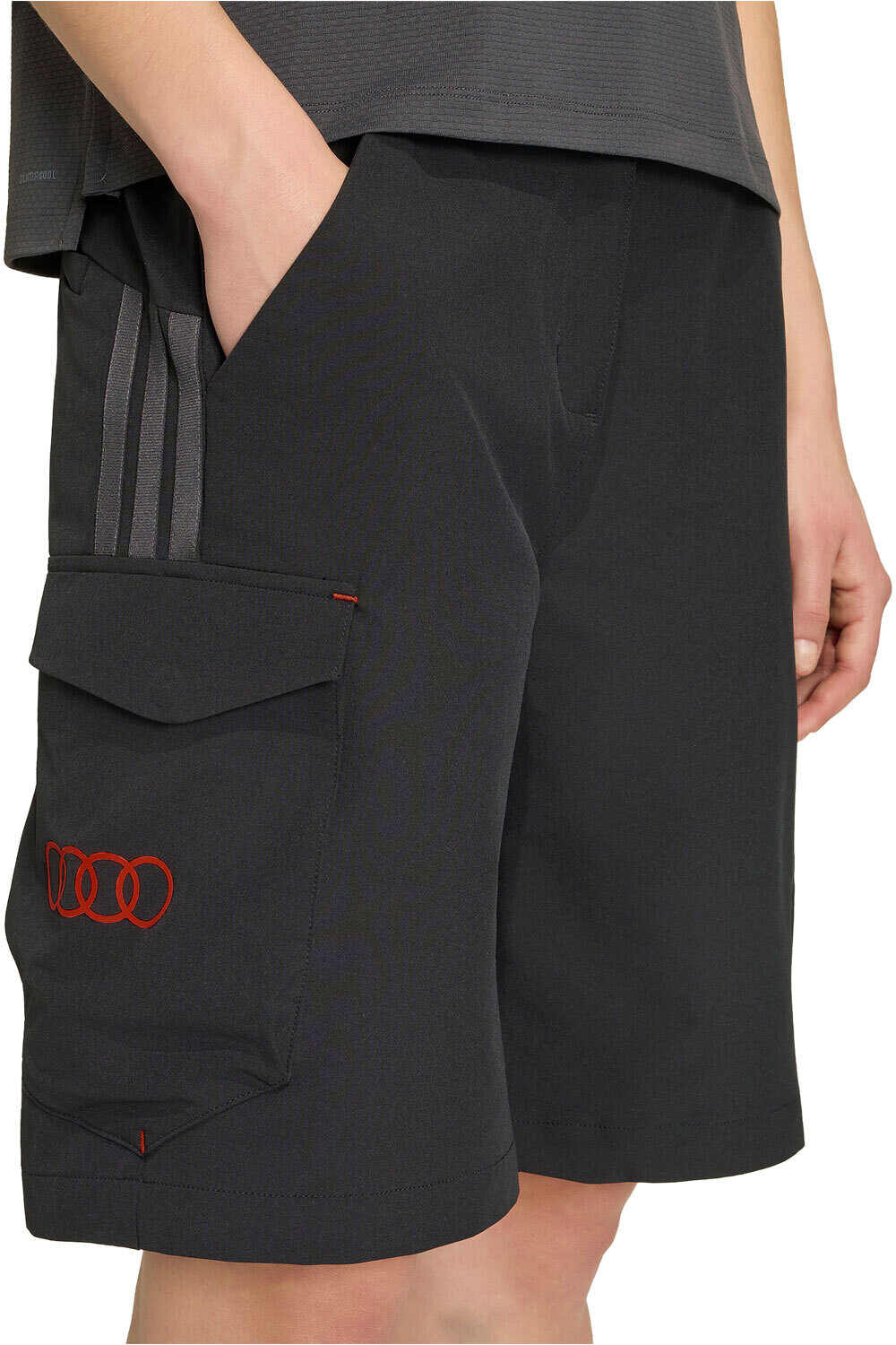 adidas bermuda mujer CORTO AUDI FORMULA ONE TEAM MECHANICS 03