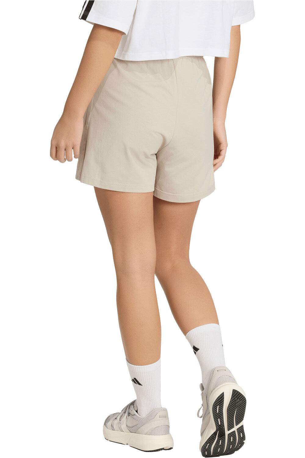 adidas bermuda mujer ESSENTIALS 3 STRIPES vista trasera