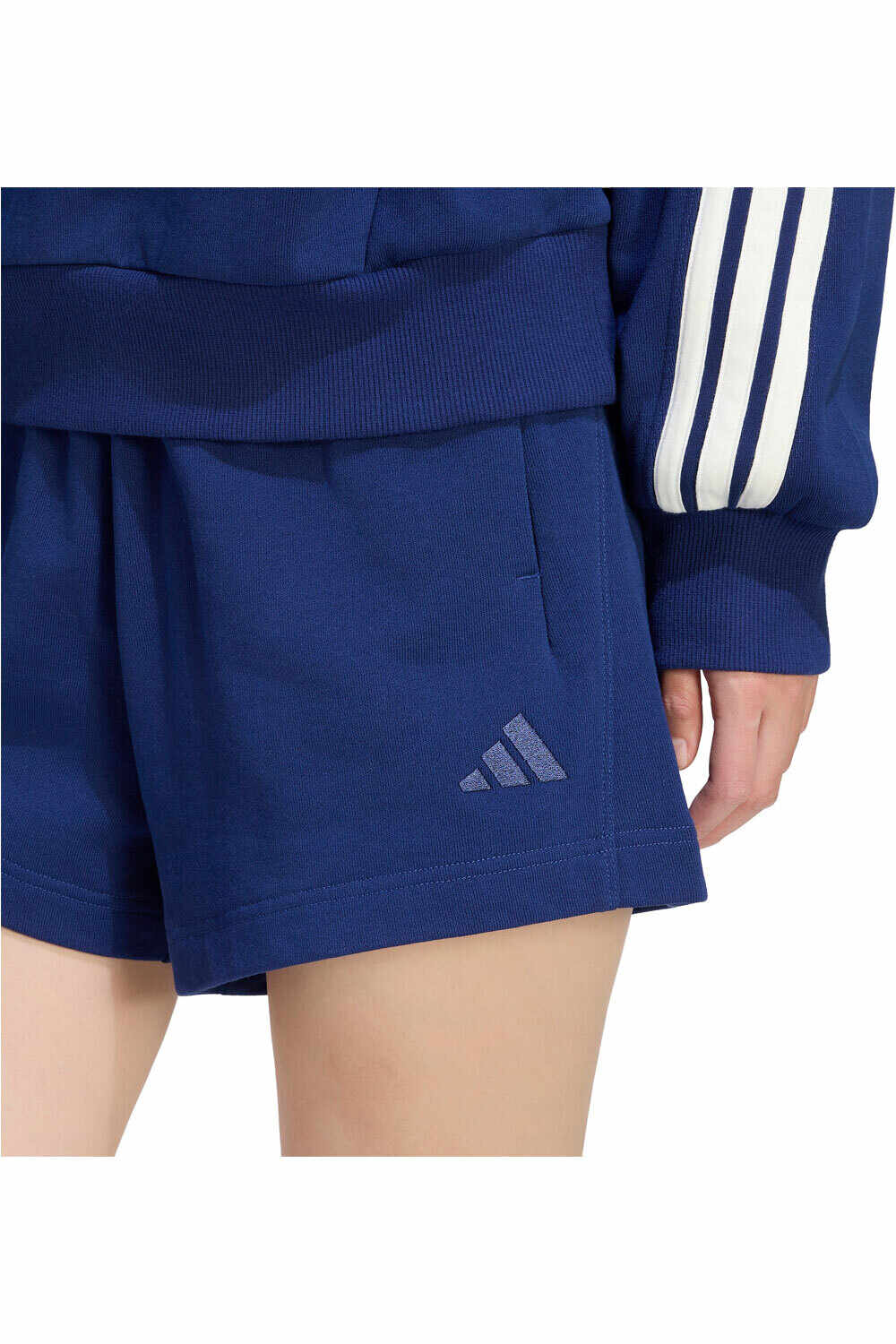 adidas bermuda mujer PANTALN CORTO ADIDAS KIT SMALL LOGO vista detalle