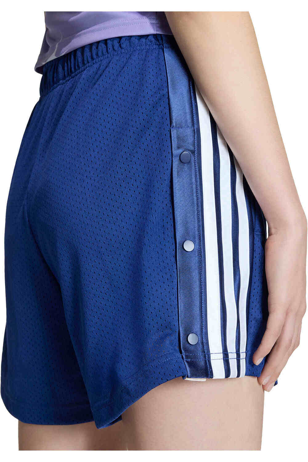 adidas bermuda mujer PANTALN CORTO DE MALLA STADIUM vista detalle