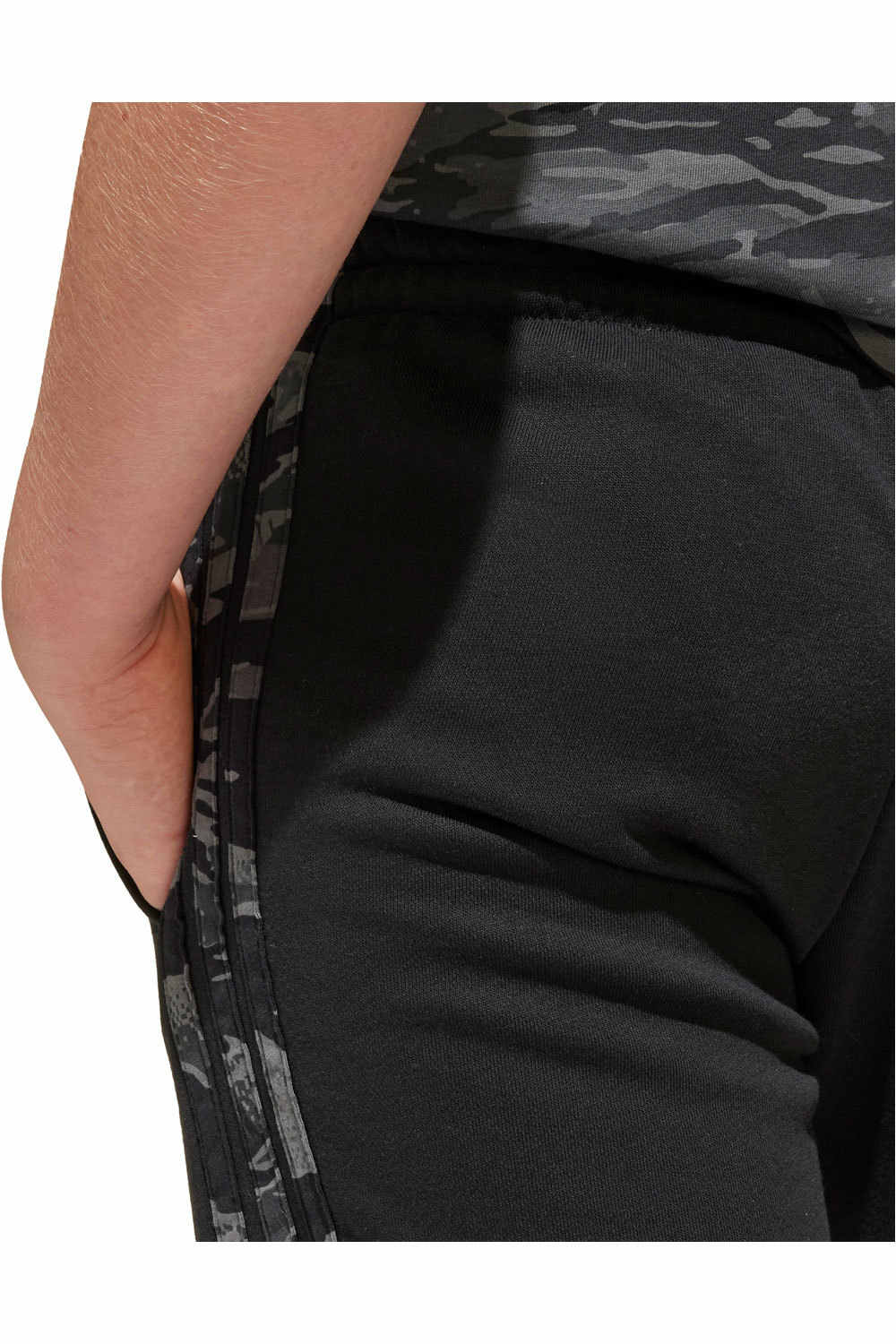 adidas bermuda niño J CAMO SHORT 04