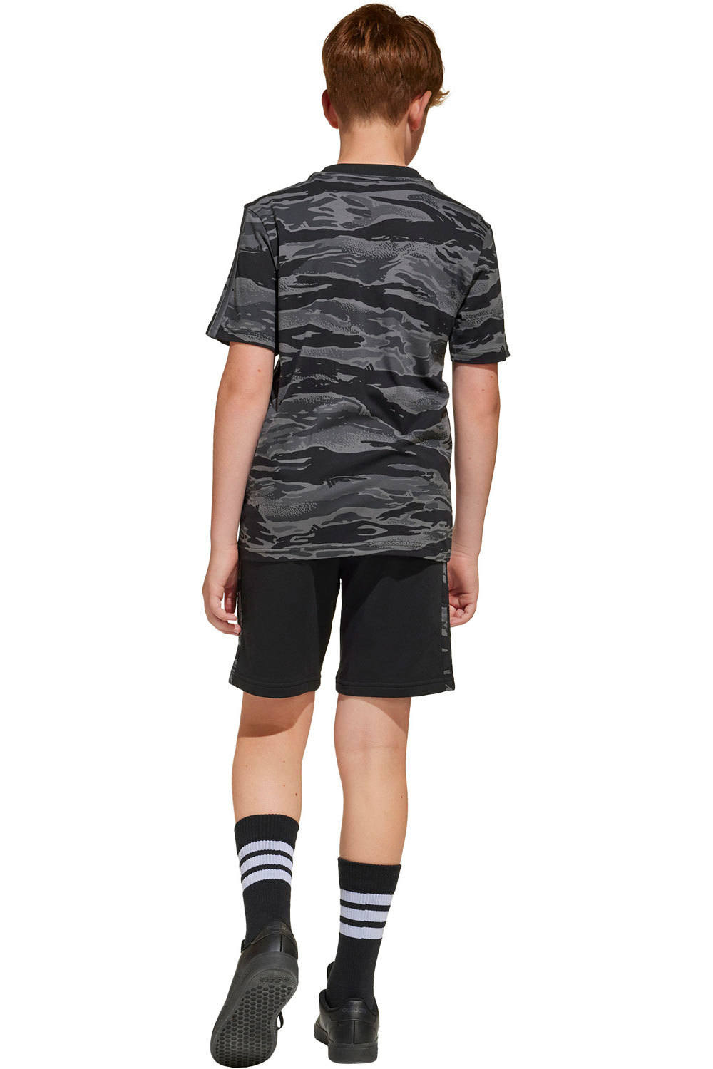 adidas bermuda niño J CAMO SHORT vista trasera