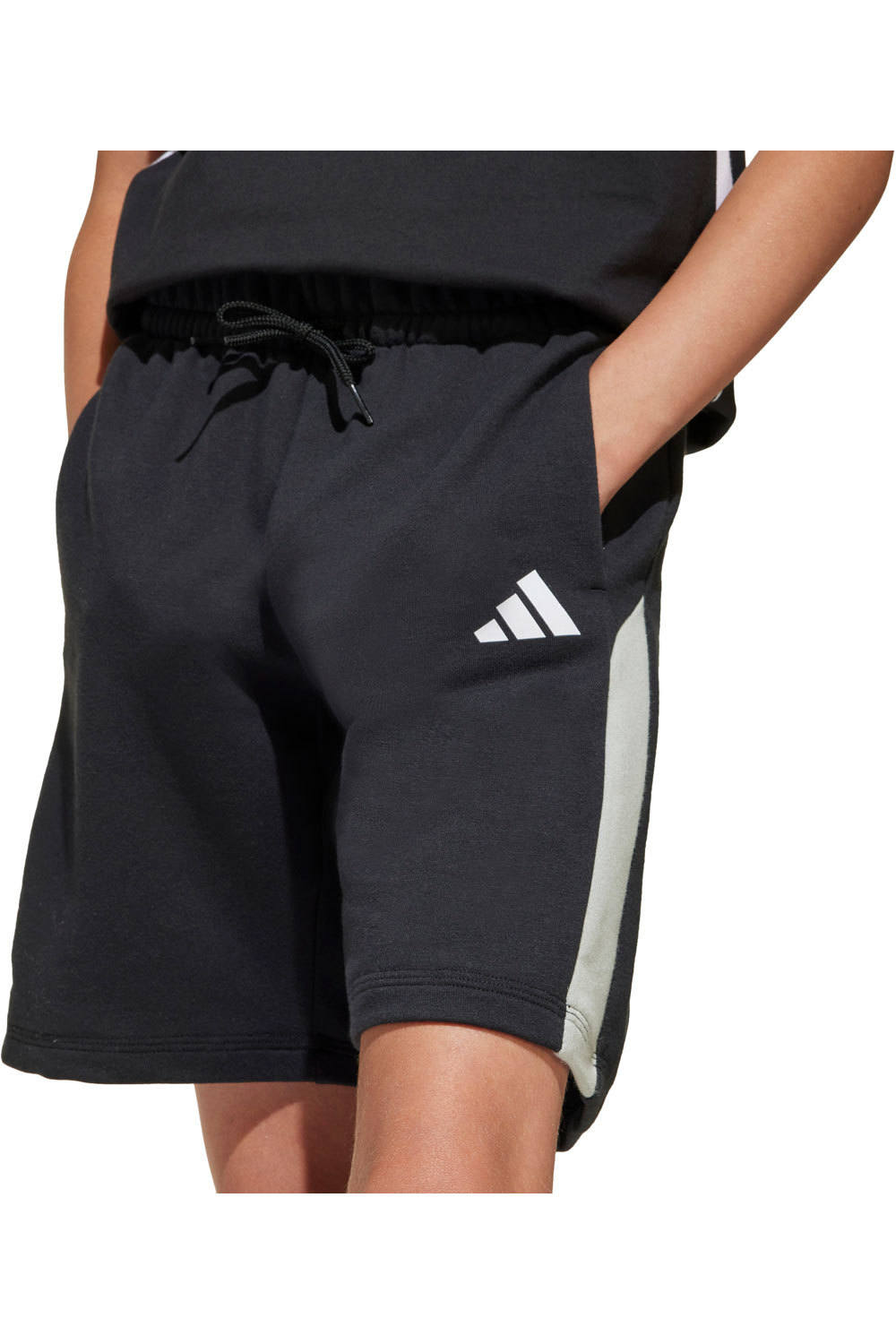 adidas bermuda niño J CB SHORT vista frontal