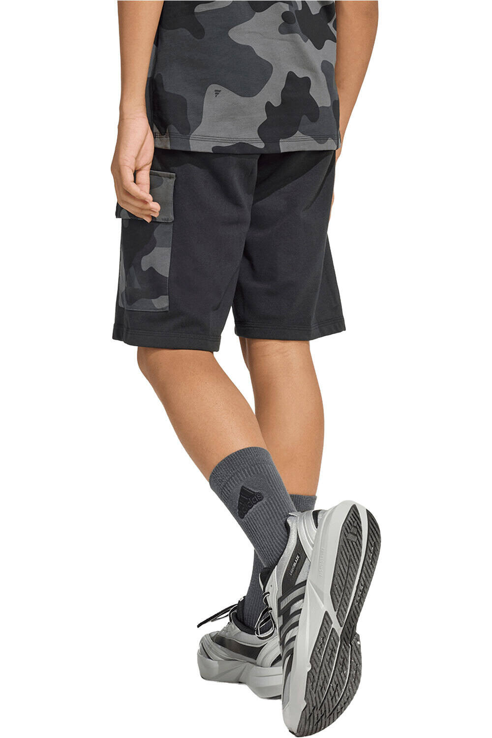 adidas bermuda niño SEASONALS CAMUFLAJE vista trasera