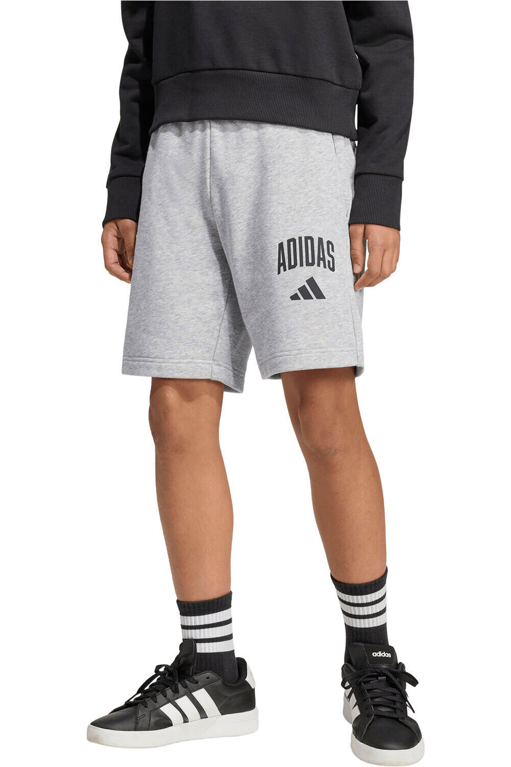 adidas bermuda niño SEASONALS UNIVERSITARIO vista frontal