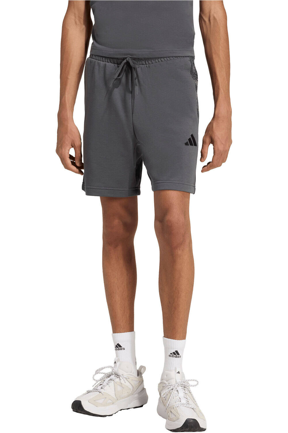 adidas bermudas hombre ESTAMPADO DE CAMUFLAJE vista frontal