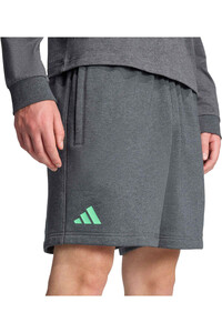 adidas bermudas hombre MERCEDES - AMG PETRONAS FORMULA 1 vista detalle