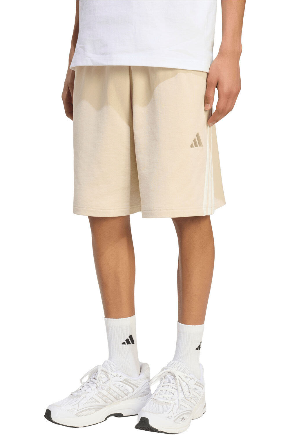 adidas bermudas hombre PANTALN CORTO ADIDAS KIT 3-STRIPES vista frontal