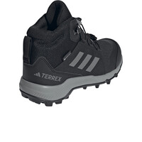adidas bota trekking niño _3_TERREX MID GTX K vista trasera