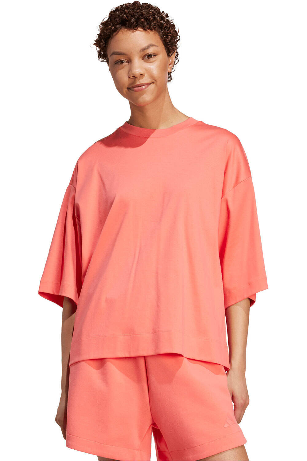 adidas camisa manga corta mujer SOFT LUX OVERSIZED vista frontal