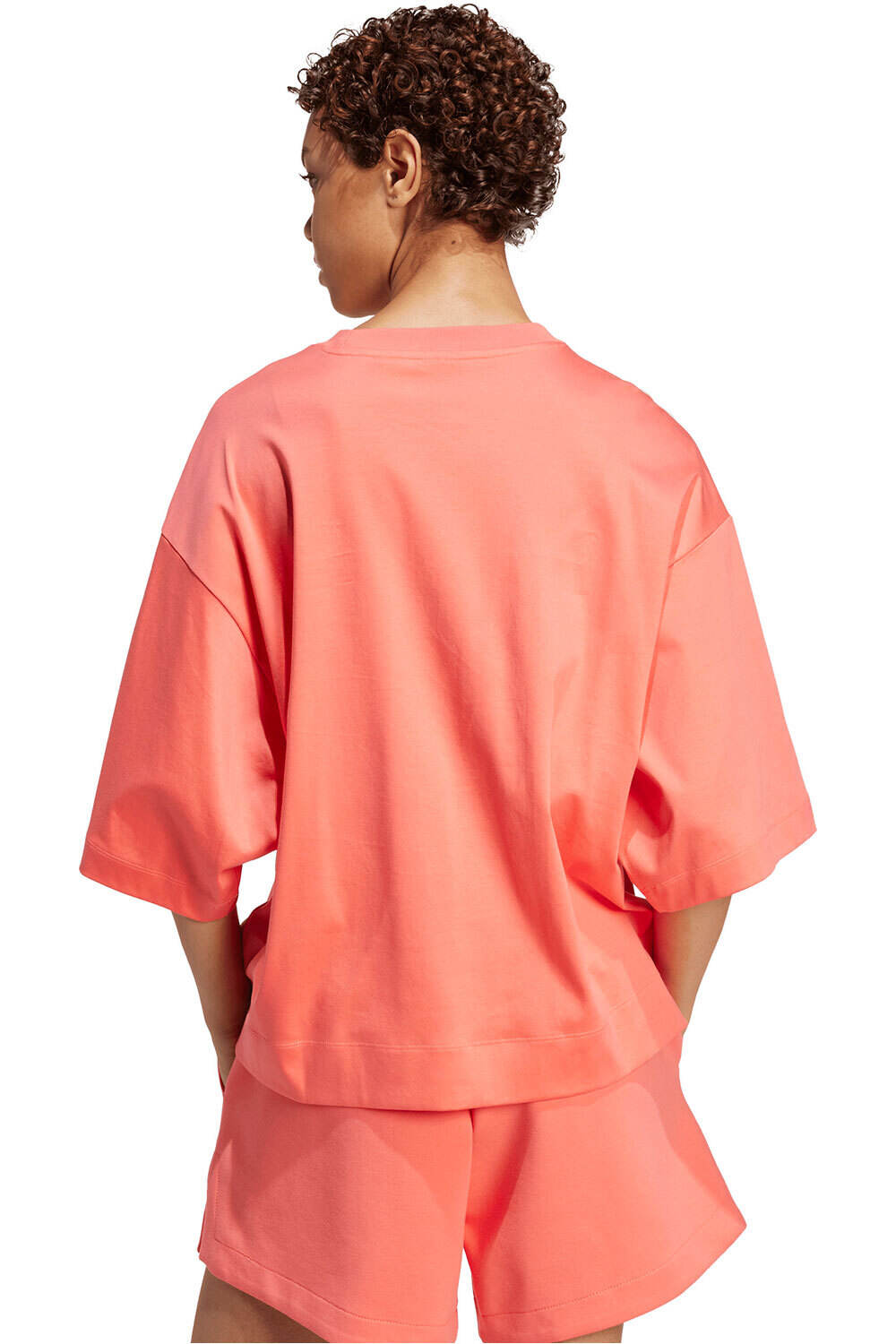 adidas camisa manga corta mujer SOFT LUX OVERSIZED vista trasera