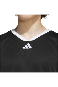 adidas camiseta baloncesto BASKETBALL LEGENDS vista detalle